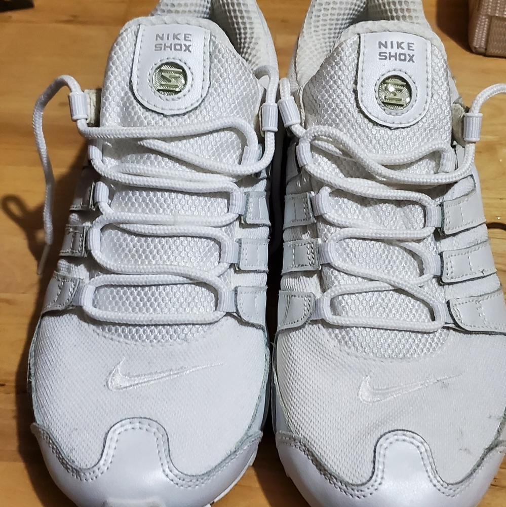 Nike Women's Shox Size 7.5